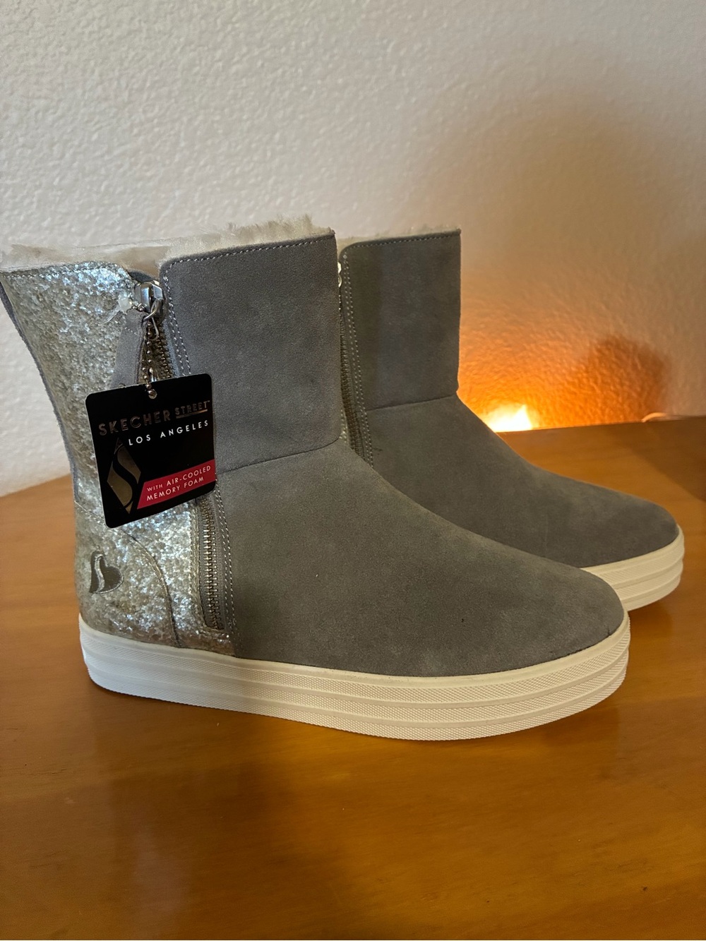 Skechers brand new Gray Suede leather Ankle Heeled Boots with White Platform Sol